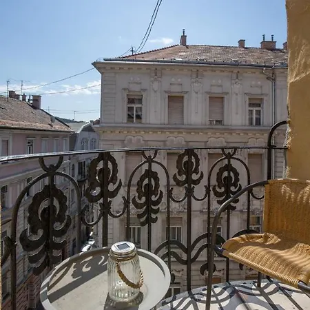 Designer Luxury In The Jewish Quarter Lejlighed Budapest