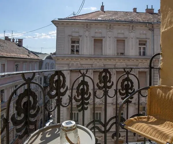 Designer Luxury In The Jewish Quarter شقة بودابست