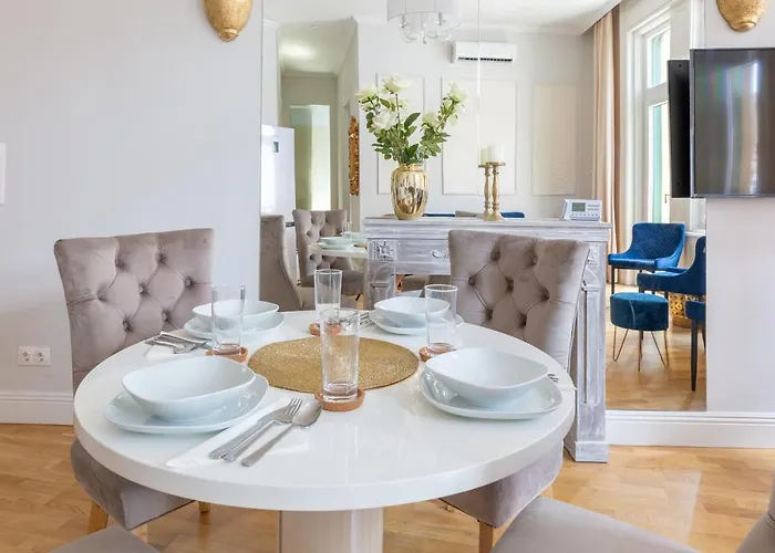 Designer Luxury In The Jewish Quarter *