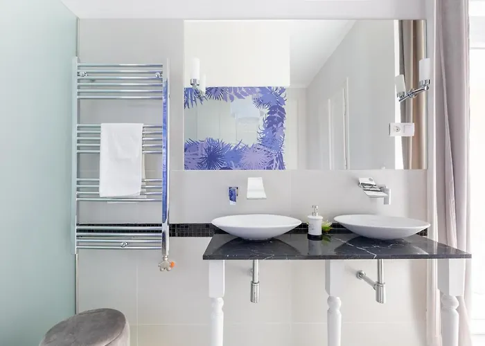 Designer Luxury In The Jewish Quarter